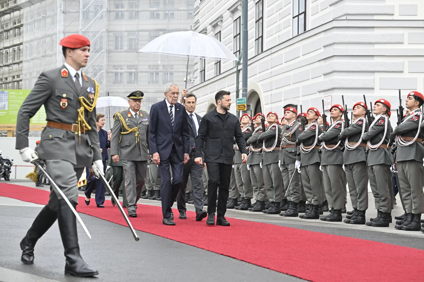 Selenskyj zu Gesprächen in Österreich eingetroffen