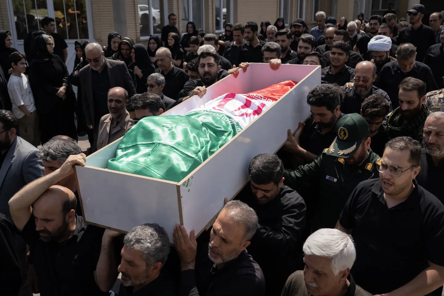 In pictures: Iran endures Israeli aggression and fights back