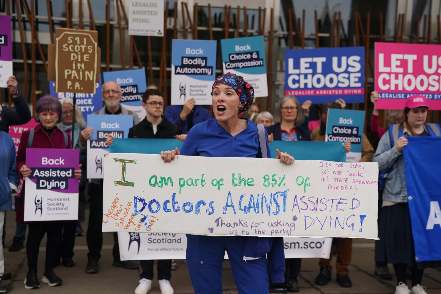 Muslimska läkare varnar för massavhopp från NHS inför debatt om Storbritanniens lag om dödshjälp