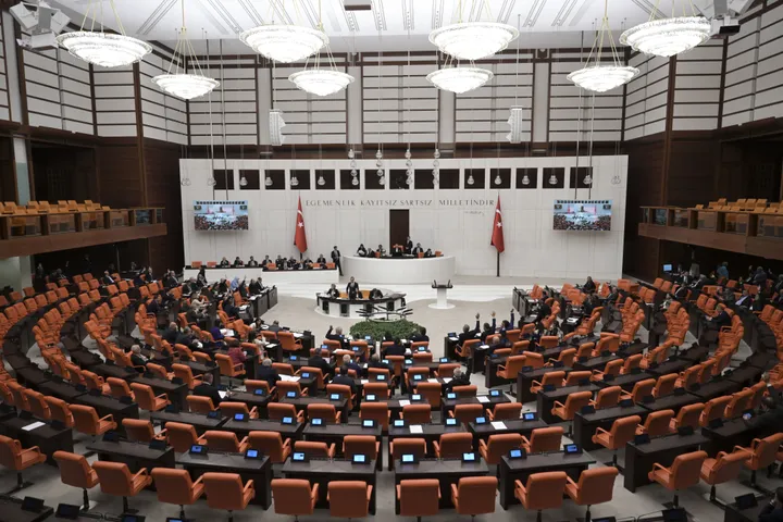 Türkiyə Böyük Millət Məclisi İsrailin Qəzzada törətdiyi soyqırımı və İrana hücumlarını qınadı