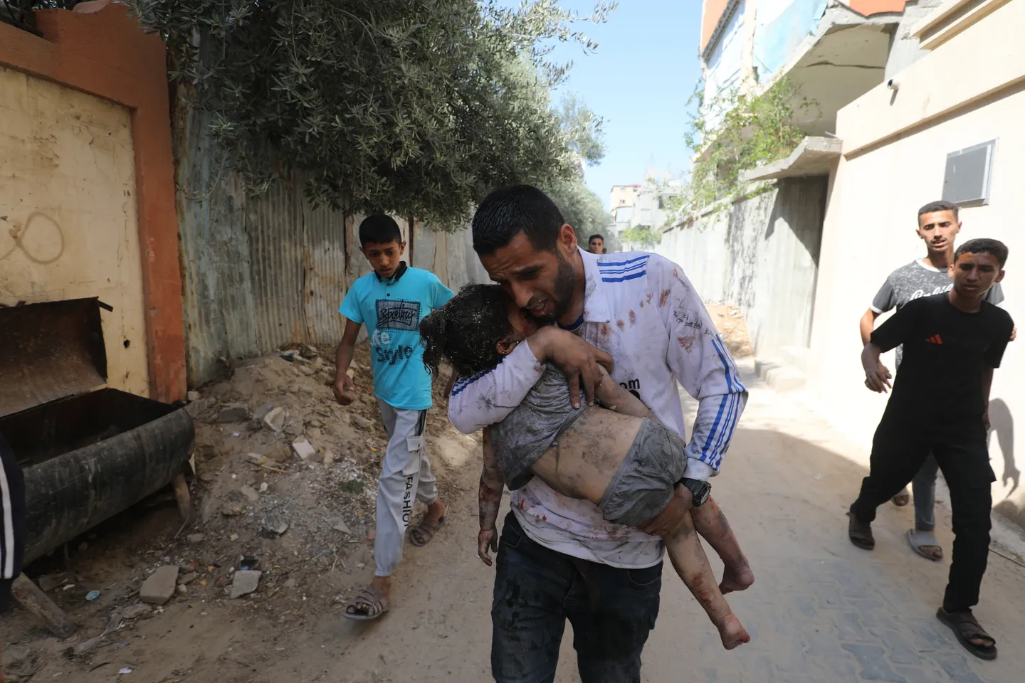 Izrael nastavlja brutalne napade u Gazi, od oktobra 2023. ubijeno više od 55.600 Palestinaca