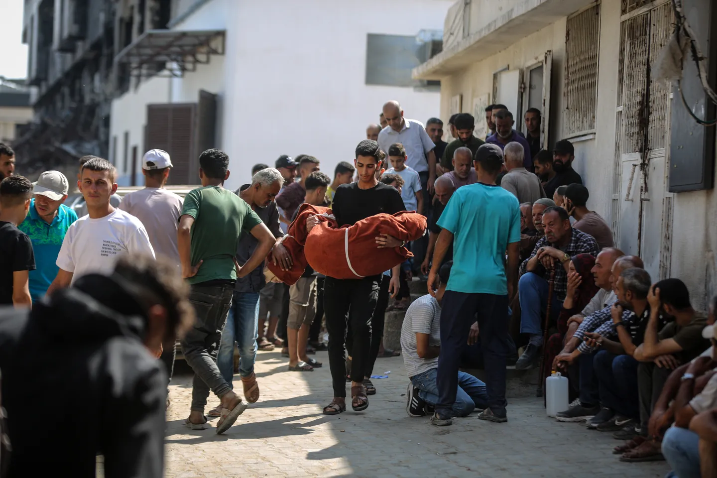 Gaza: au moins 92 Palestiniens tués par Israël, dont des personnes en quête de nourriture