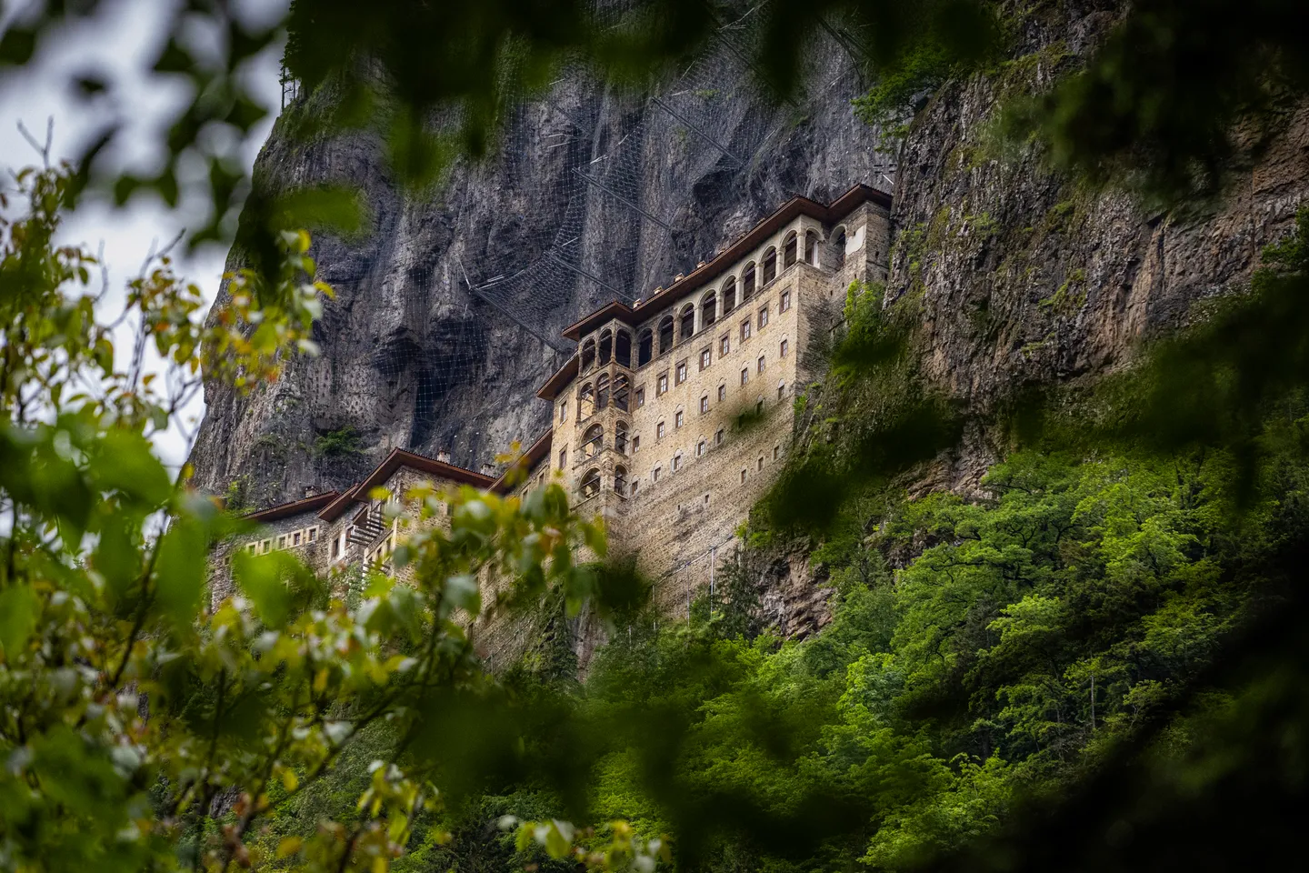 Manastiri Sümela në Türkiye tërheq vëmendjen me strukturën historike dhe bukurinë natyrore