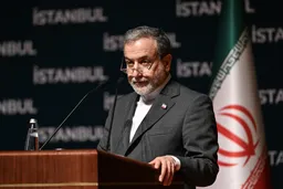 Iranischer Außenminister Araghtschi trifft in Moskau Russlands Präsidenten Putin