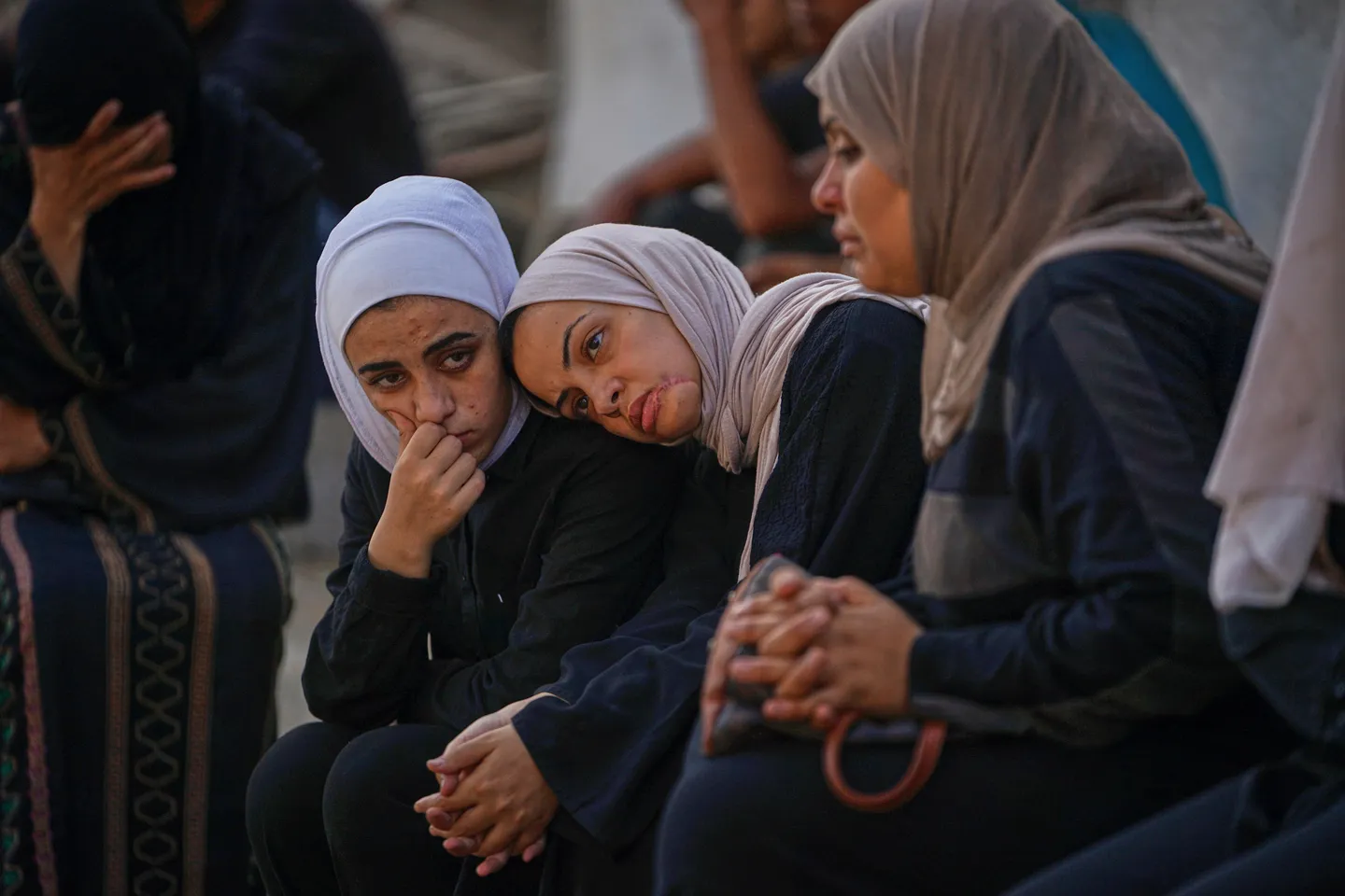 بينهم طفلتان.. استشهاد 59 فلسطينياً برصاص الاحتلال في غزة منذ فجر الخميس