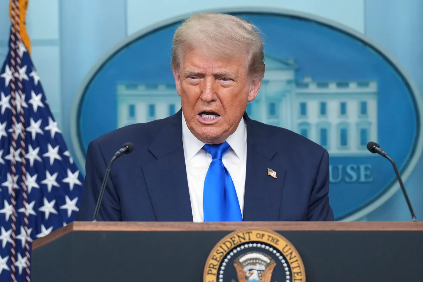 Трамп: подонки распространяют фейки о помощи Ирану