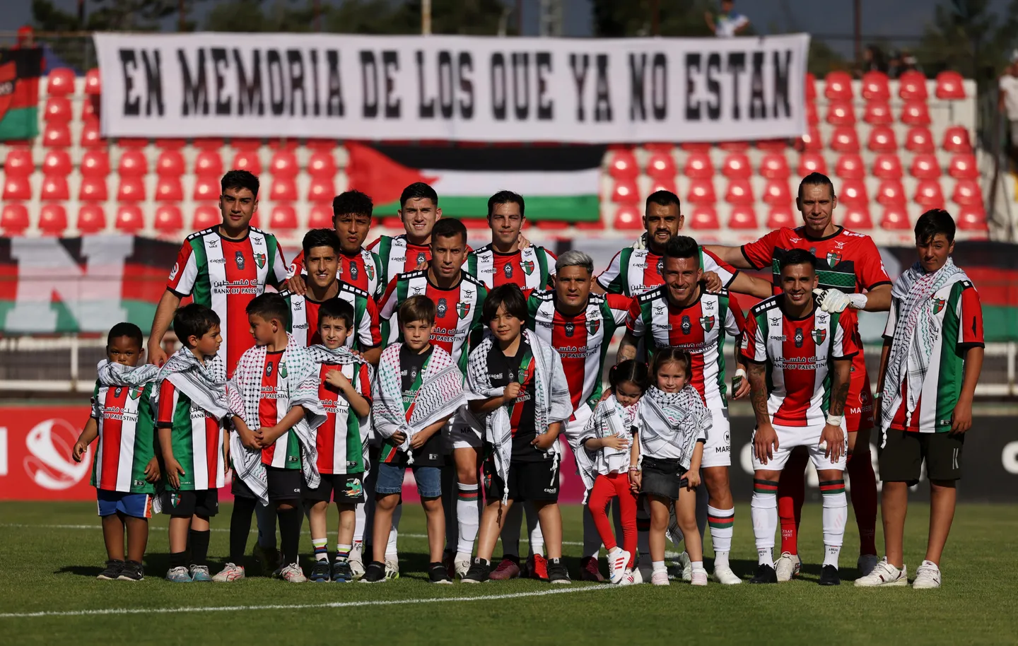 Una camiseta contra el olvido: la historia del Club Palestino en Chile