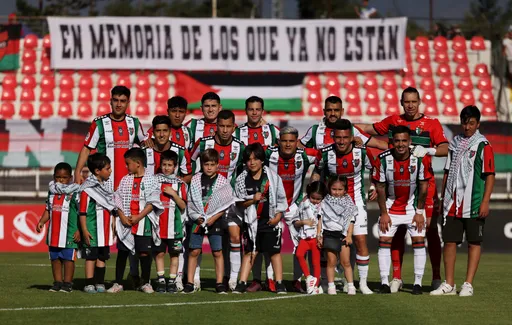 Una camiseta contra el olvido: la historia del Club Palestino en Chile