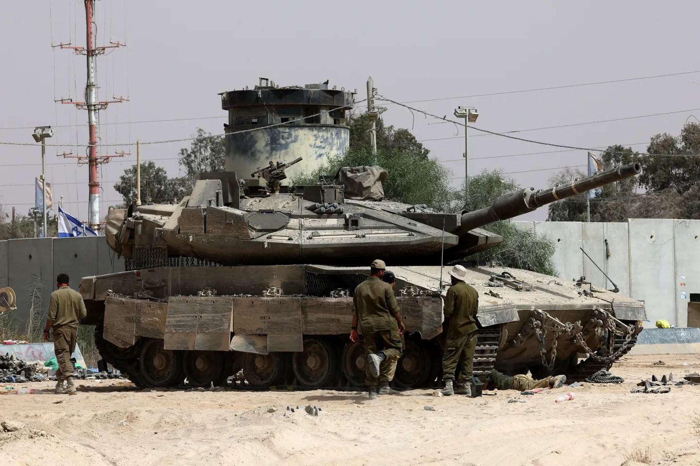 “Matábamos a diario”: soldados israelíes admiten disparar a palestinos que buscaban comida en Gaza