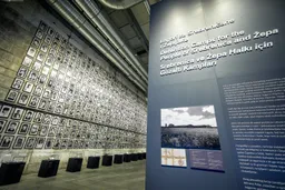 Ish-fabrika e baterive që dëshmoi gjenocidin e Srebrenicës shndërrohet në muze