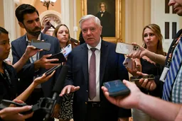 Weapons will flow to Ukraine at 'record level': US senator