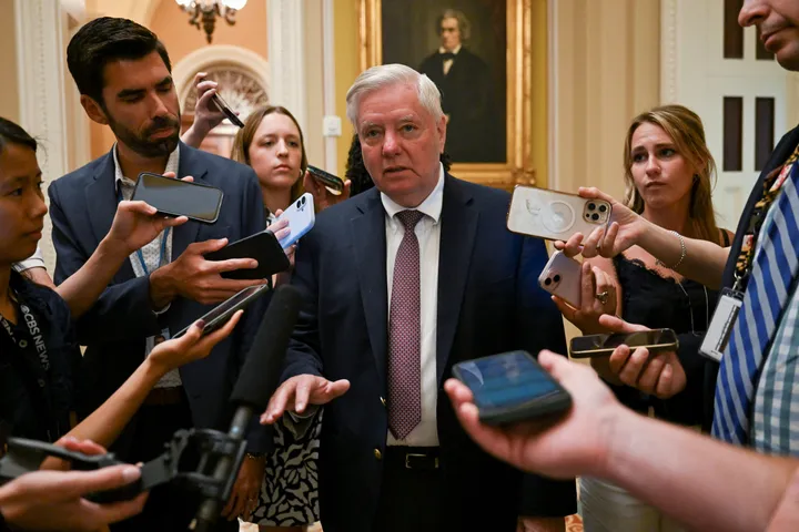 Weapons will flow to Ukraine at 'record level': US senator