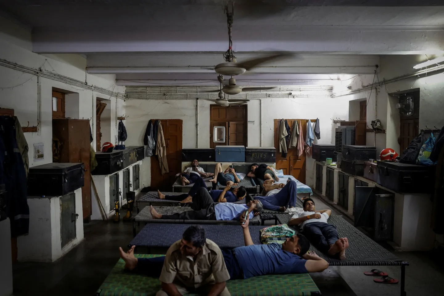 India moves to limit AC settings in bid to cut soaring power use