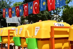 TIKA dhuron makineri bujqësore për bujqit e Kosovës