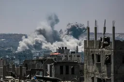 Aumentan los esfuerzos para tregua, dice Qatar, pero Israel ordena evacuar Gaza y sigue bombardeando
