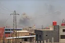 الاحتلال الإسرائيلي يستهدف مدخل مجمع الأركان العامة بدمشق ويعزز قواته على الحدود مع سوريا