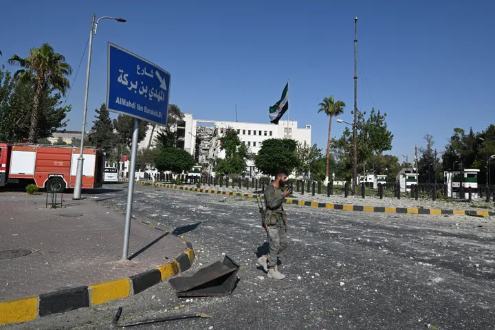د اسرائیلو قاتل  پوځ په دمشق کې د ولسمشرۍ ماڼۍ او د سوریې د لوی درستیزوالي پر ودانۍ برید وکړ.