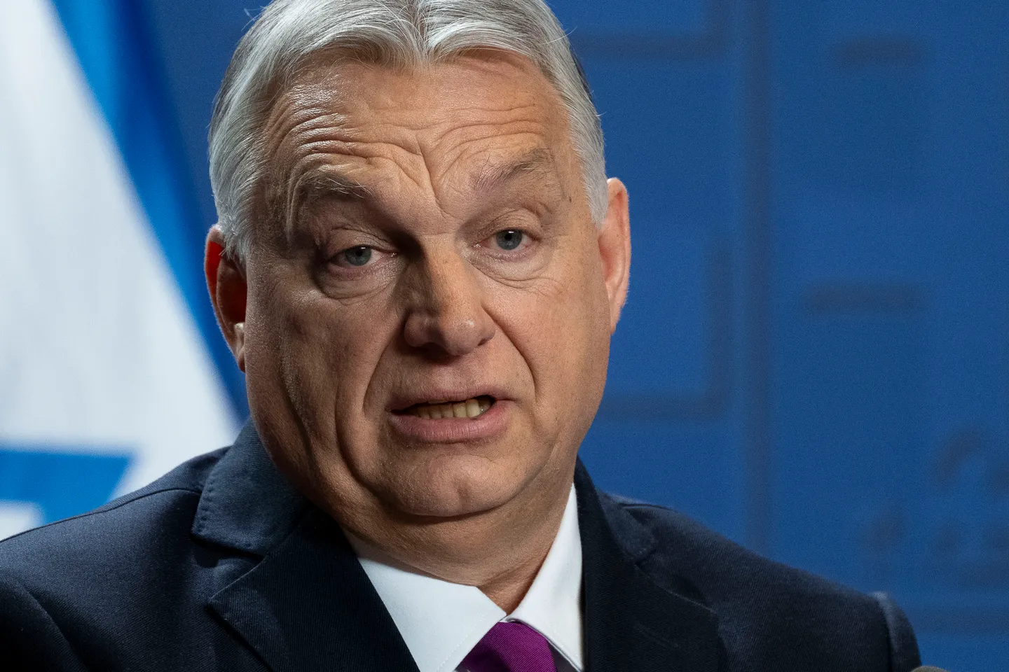 ЕС «разлагается»: Орбан грозит выходом из союза