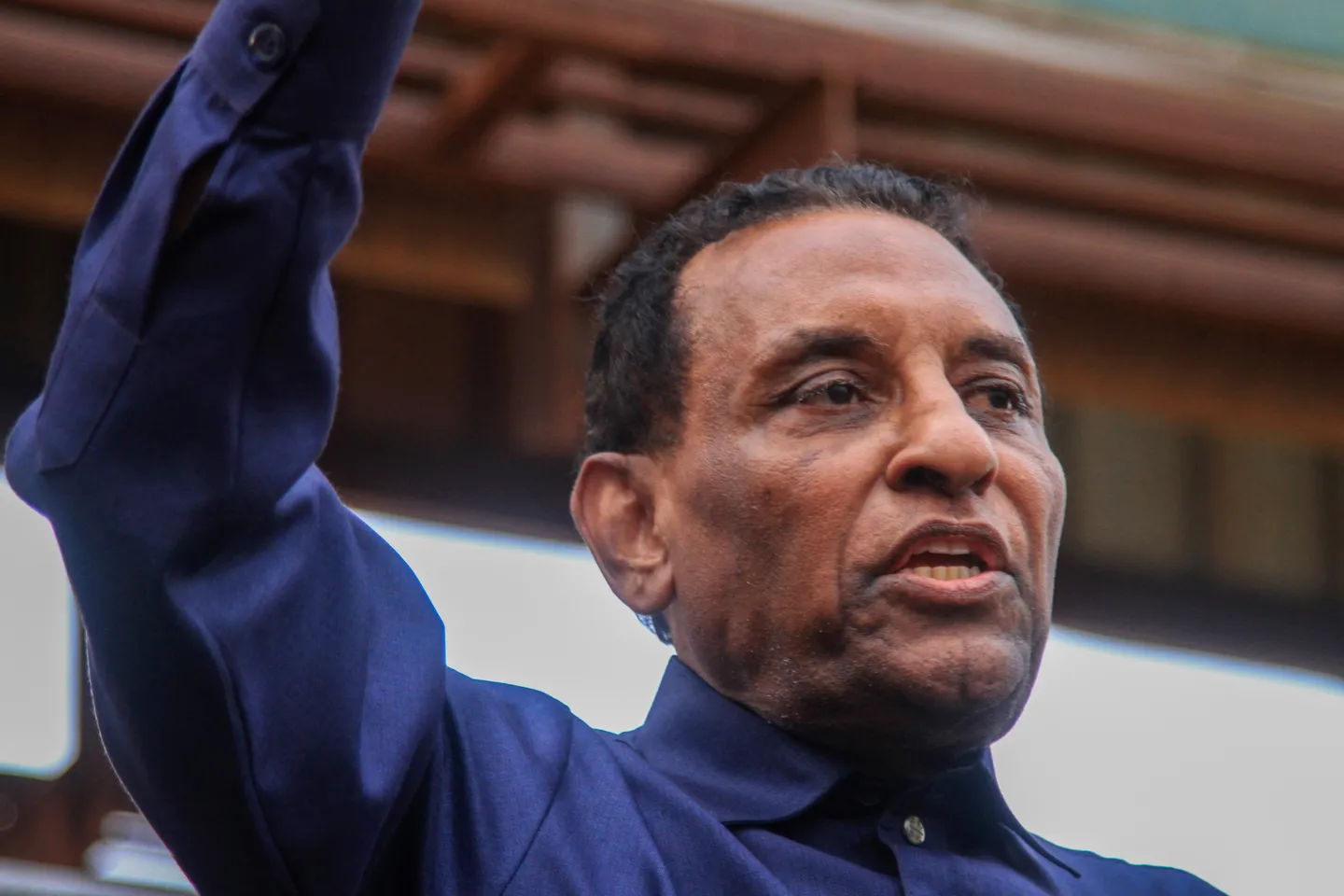 في أول زيارة للعاصمة.. رئيس الوزراء السوداني يتعهد بإعادة إعمار الخرطوم