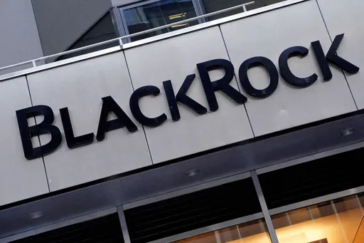 “Blackrock” Қытайға іссапар кезінде компания құрылғыларын қолдануға шектеу қойды