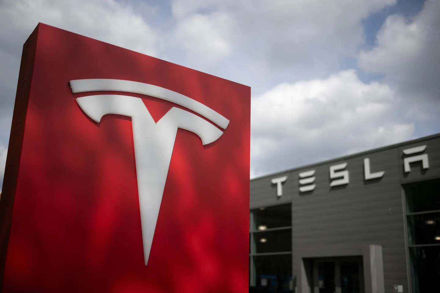 Tesla mit nächstem Gewinnrückgang