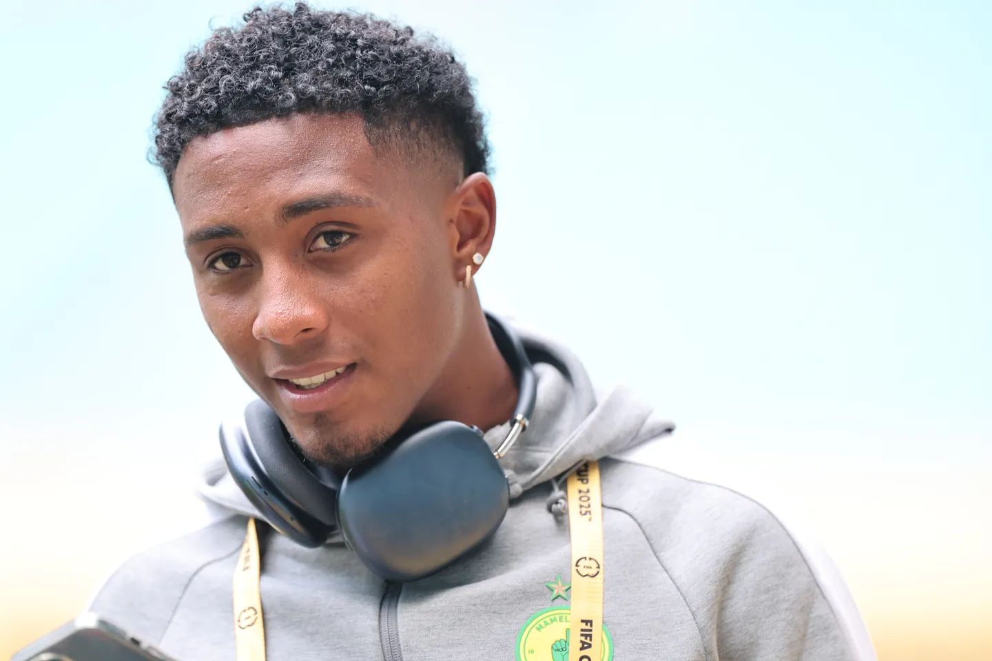 Brazilian Ribeiro steals show at South African football awards