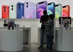 India overtakes China as top smartphone exporter to US amid Apple's manufacturing shift