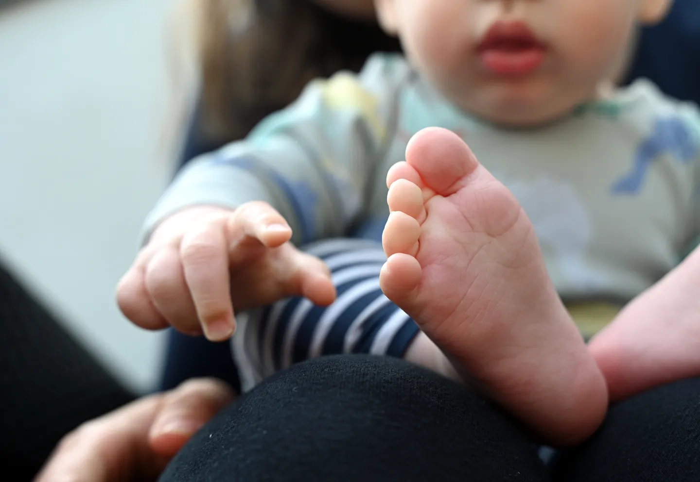 Studie: Geburtenrate sinkt, doch Kinderwunsch bleibt stabil