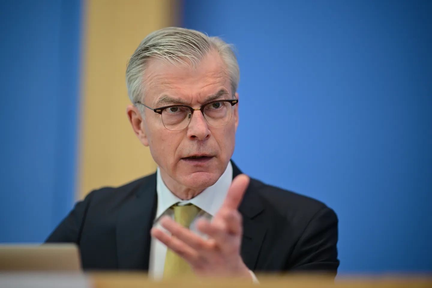 Wirtschaftsweiser fordert langfristig Rente mit 69