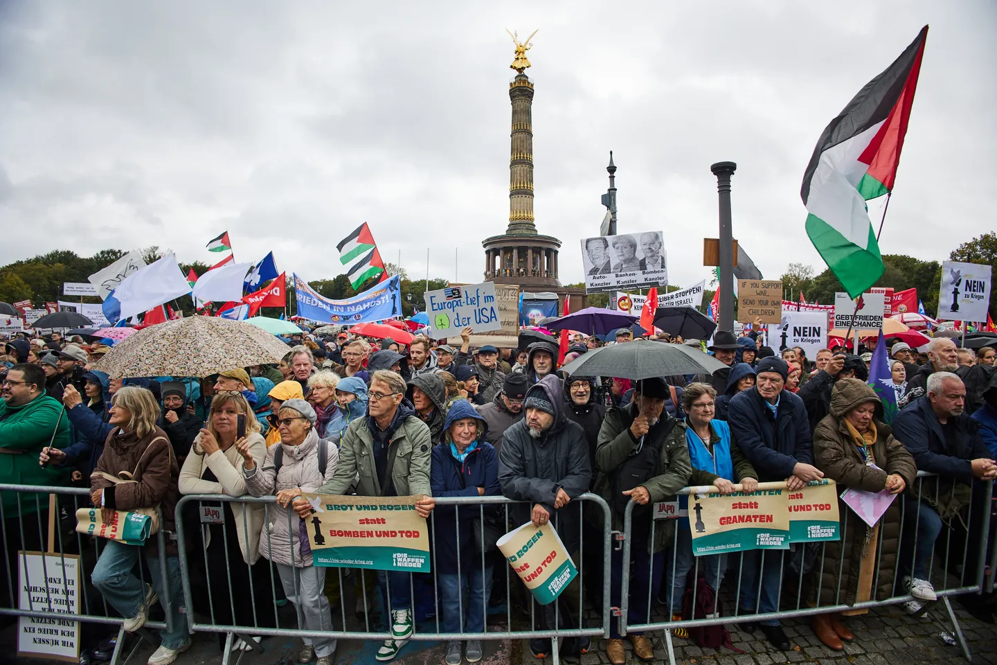 Wagenknecht unterstützt Großdemo am Brandenburger Tor