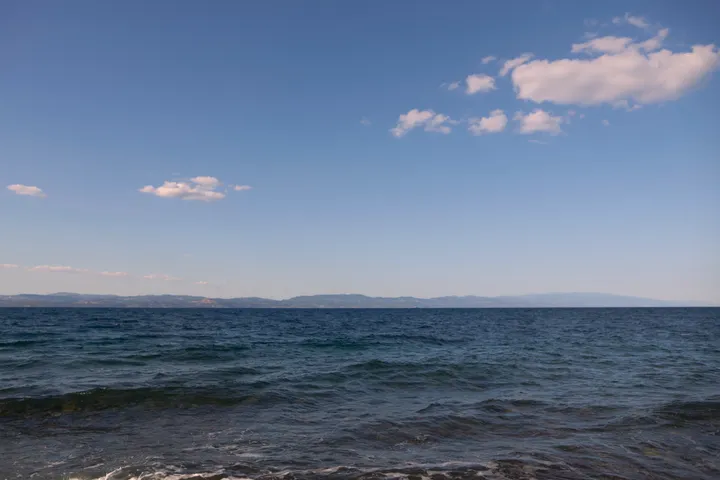 Egeý deňzindäki gämi heläkçiliginde 14 adam ýogaldy