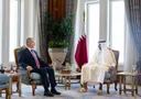 أمير قطر يستقبل وزير الخارجية التركي في الدوحة