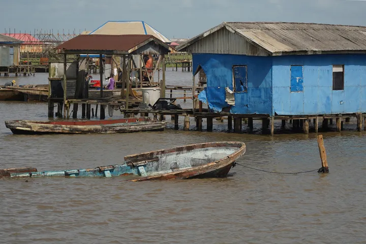 Dozens missing after boat capsizes in Nigeria