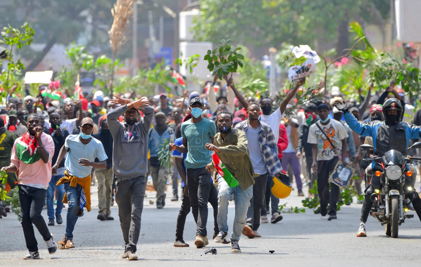 Katiba imesaidia vipi kuimarisha demokrasia nchini Kenya?