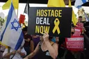 Israeli protesters call for hostage deal ahead of cabinet meeting