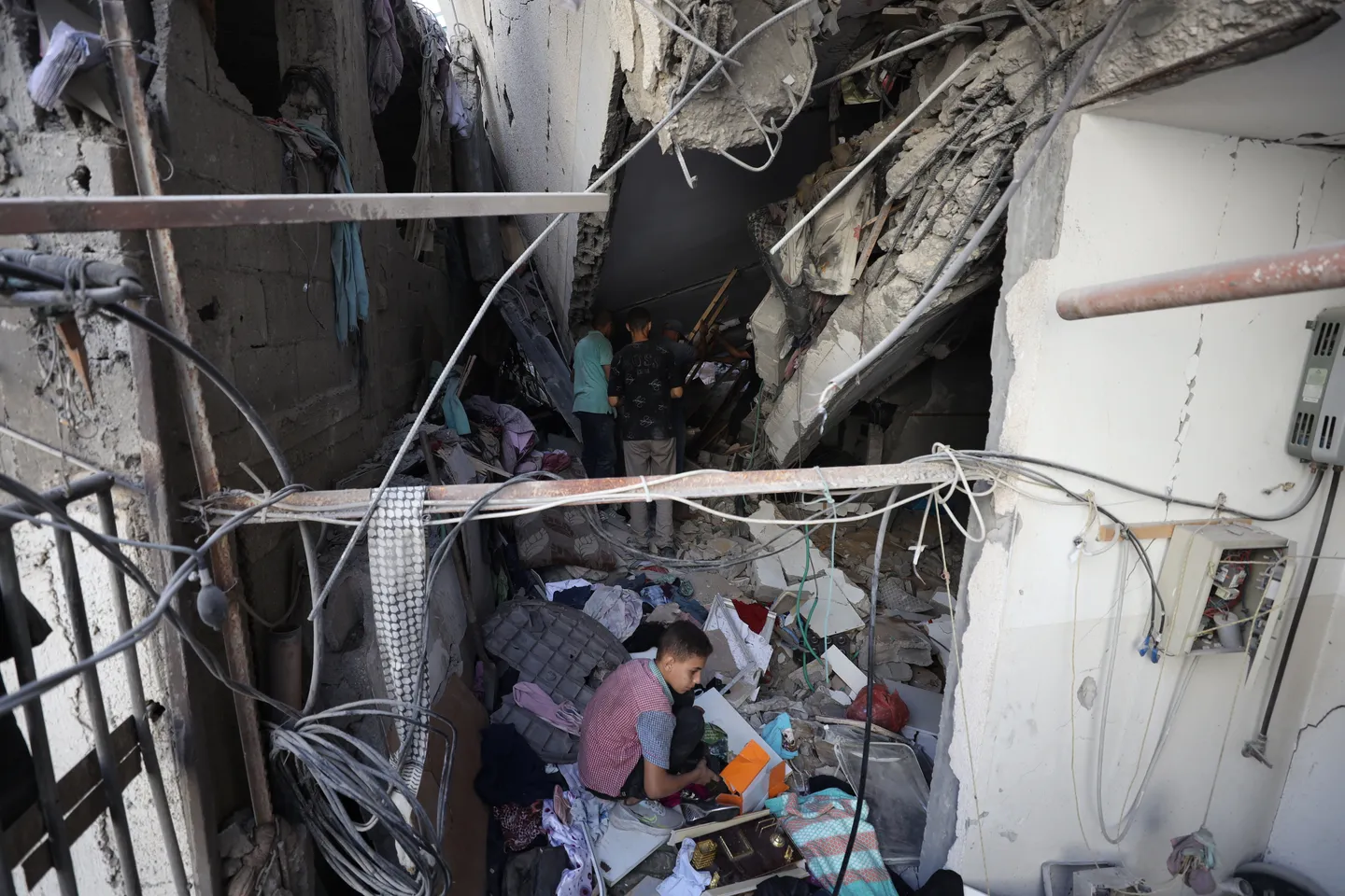 استشهاد عشرات الفلسطينيين بينهم أطفال بمجازر جديدة للاحتلال في غزة وسط تفاقم كارثة الجوع بالقطاع