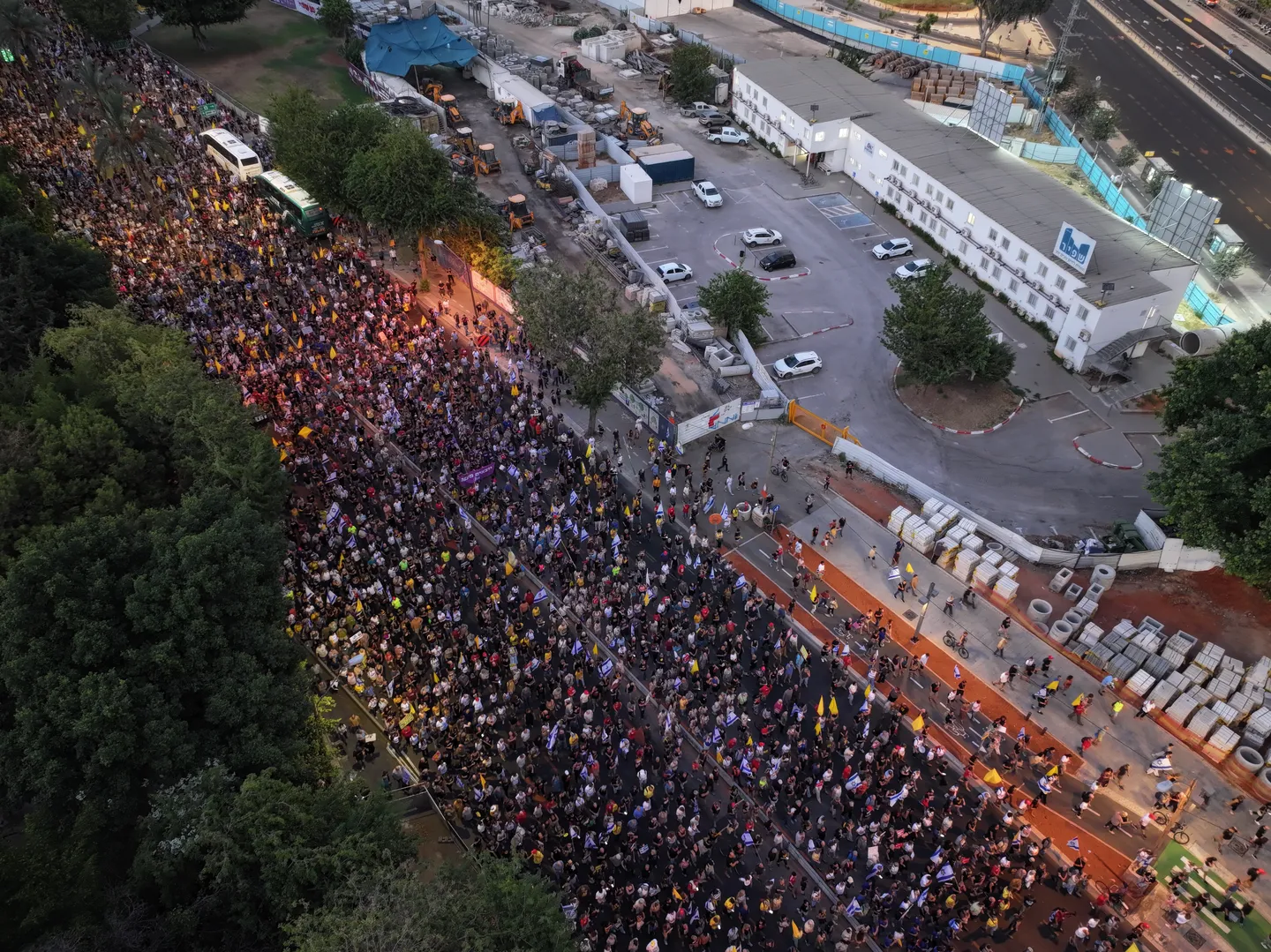 In pictures: Hundreds of thousands protest across Israel to demand Gaza ceasefire, hostage deal