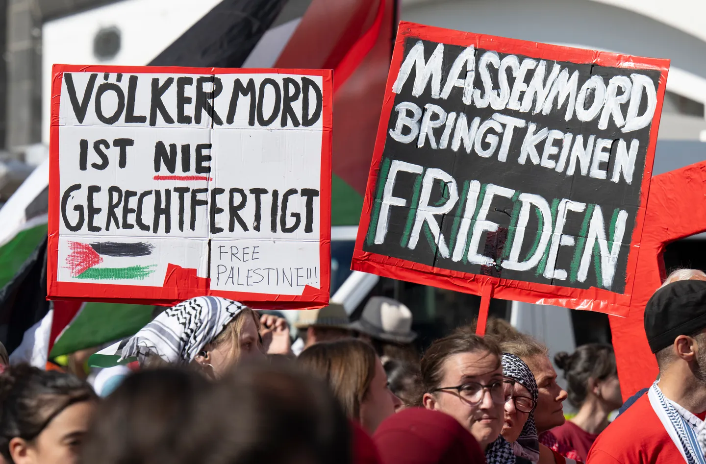 Frankfurt: Tausende demonstrieren gegen Israels Völkermord in Gaza