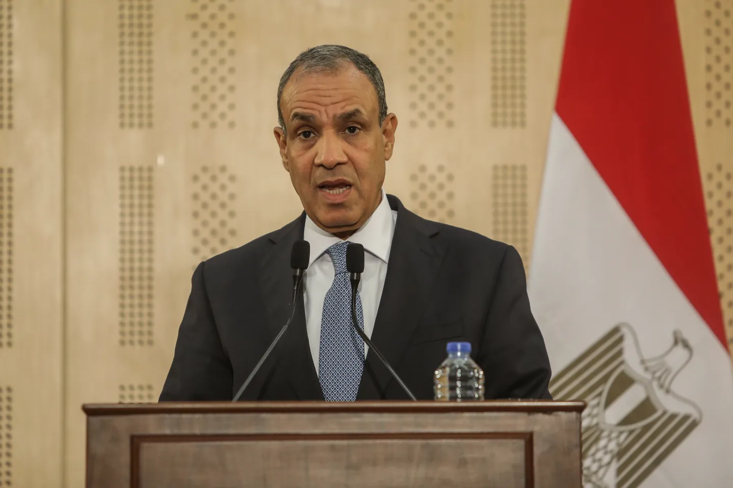 وزير الخارجية المصري: نعتزم استضافة مؤتمر دولي لإعادة إعمار غزة في نوفمبر