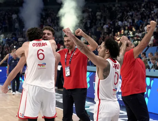 Basketball-EM: Türkiye zieht mit fünf Siegen ins Achtelfinale ein