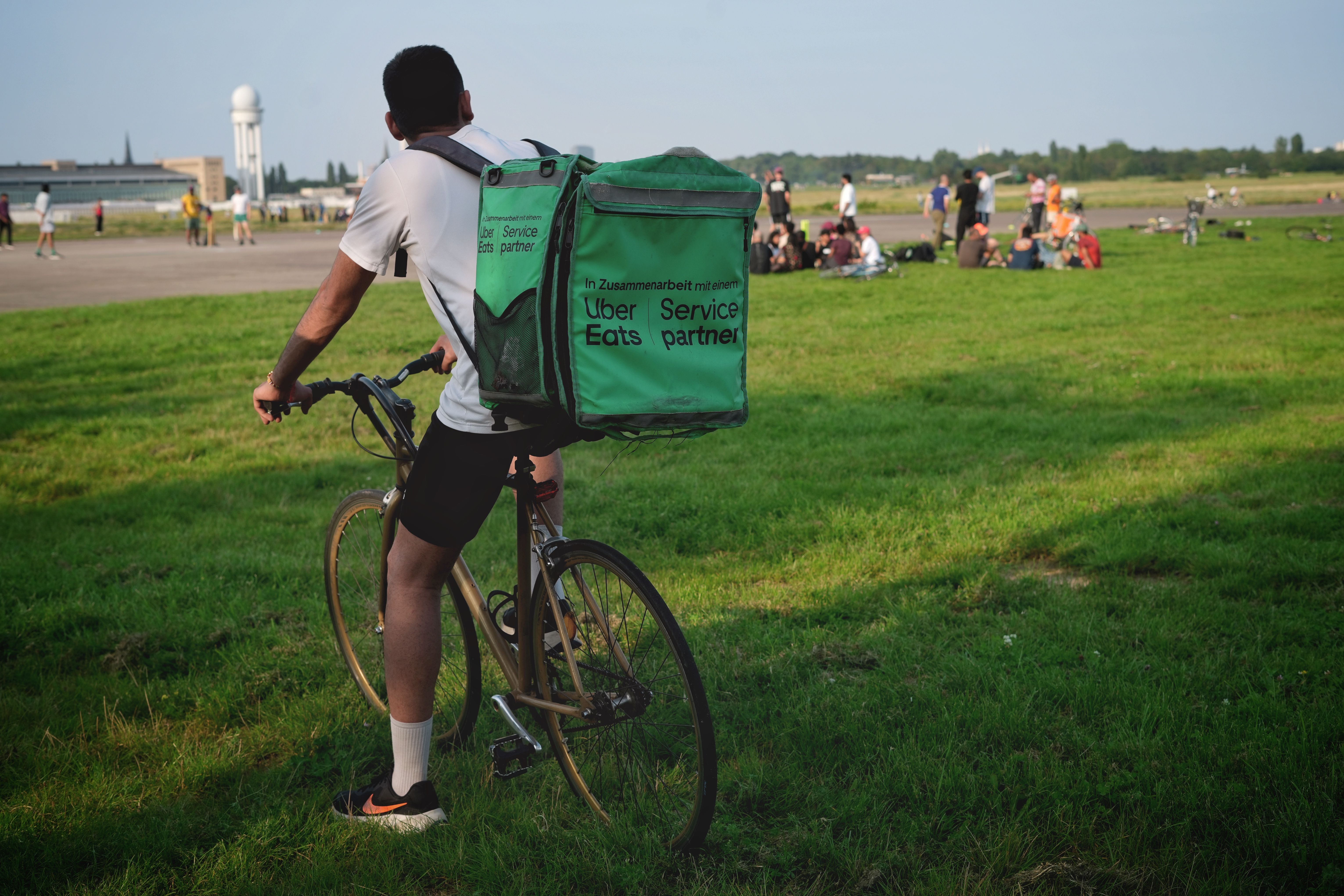 No one to complain to': How Uber Eats exploits South Asian migrants in Germany - TRT World