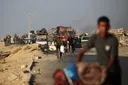 إسرائيل تفرض نزوحاً قسرياً جديداً في مدينة غزة وسط استمرار القصف وتحذيرات من كارثة إنسانية متفاقمة