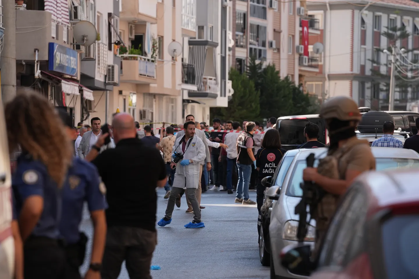 Sulm me armë ndaj një stacioni policor në Izmir të Türkiyes, humbin jetën dy policë