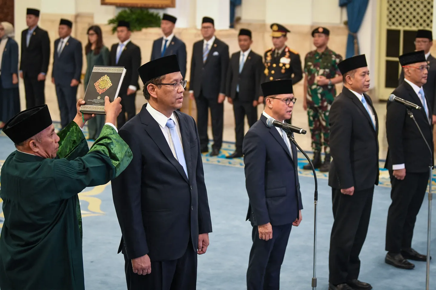 Presiden Prabowo lantik lima menteri baru Kabinet Merah Putih