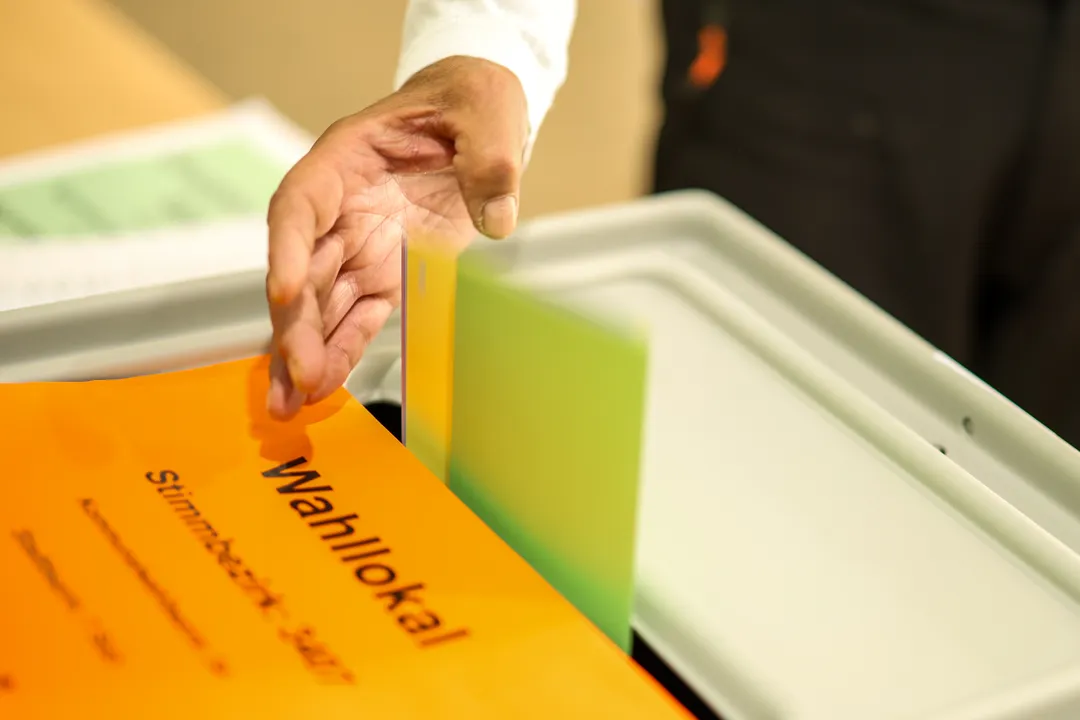 Wahllokale öffnen: Abstimmung über Kommunalpolitik in NRW
