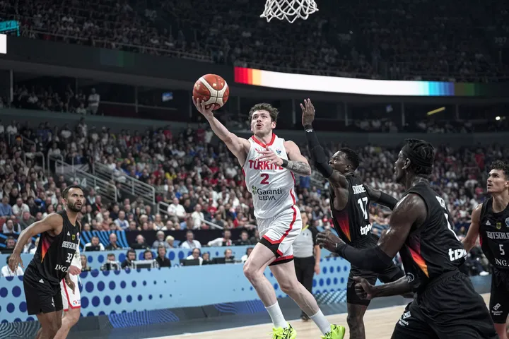 Turkiye osvojila srebro u finalu Eurobasketa 2025 protiv Njemačke