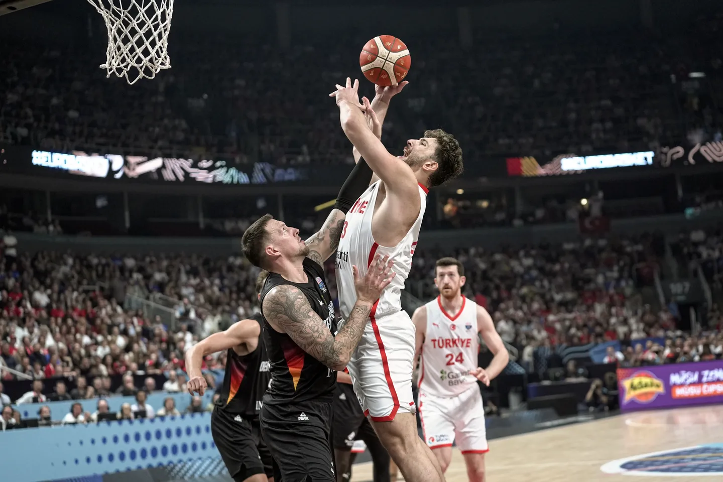 Turkish men's basketball team secures silver at EuroBasket 2025