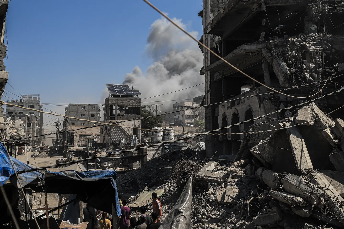 Israel ataca edificios de agencia de la ONU en Ciudad de Gaza y crece la ola de destrucción