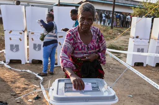Voters go to the polls in Malawi general election