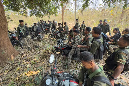 भारतीय अर्धसैनिक बलों ने शीर्ष माओवादी विद्रोही और दो अन्य को मार गिराया